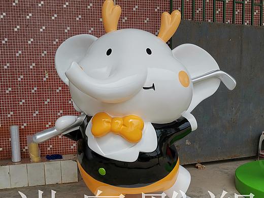 时尚打高尔夫球挥杆姿势大象 玻璃钢卡通大象雕塑摆件