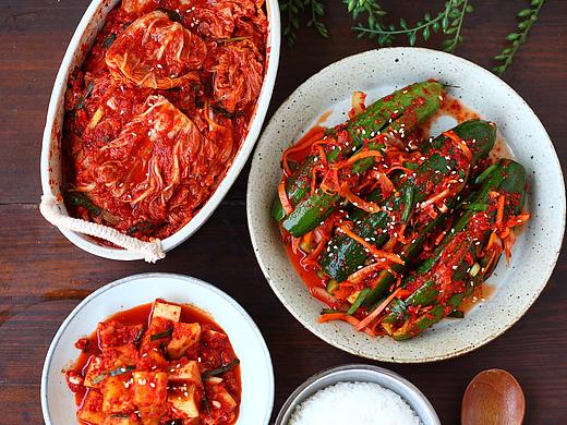 韩国辣白菜kimchi 辣萝卜泡菜 酿黄瓜泡菜 泡菜豆腐锅