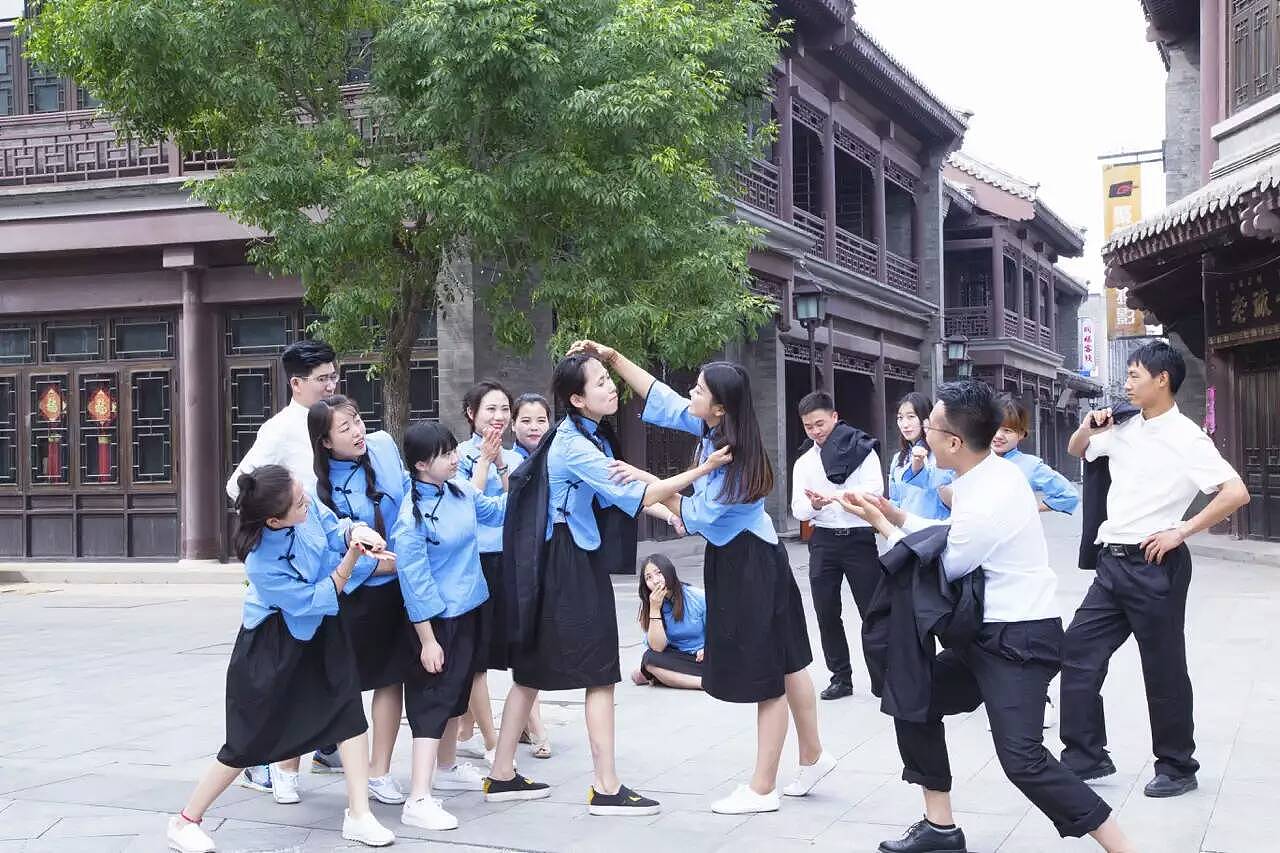 毕业季——青青园中葵，朝露待日晞。（图ZNTA3NjAwMzI=） - 人像摄影 - 站酷设计师西北魔女原创素材 - 站酷ZCOOL