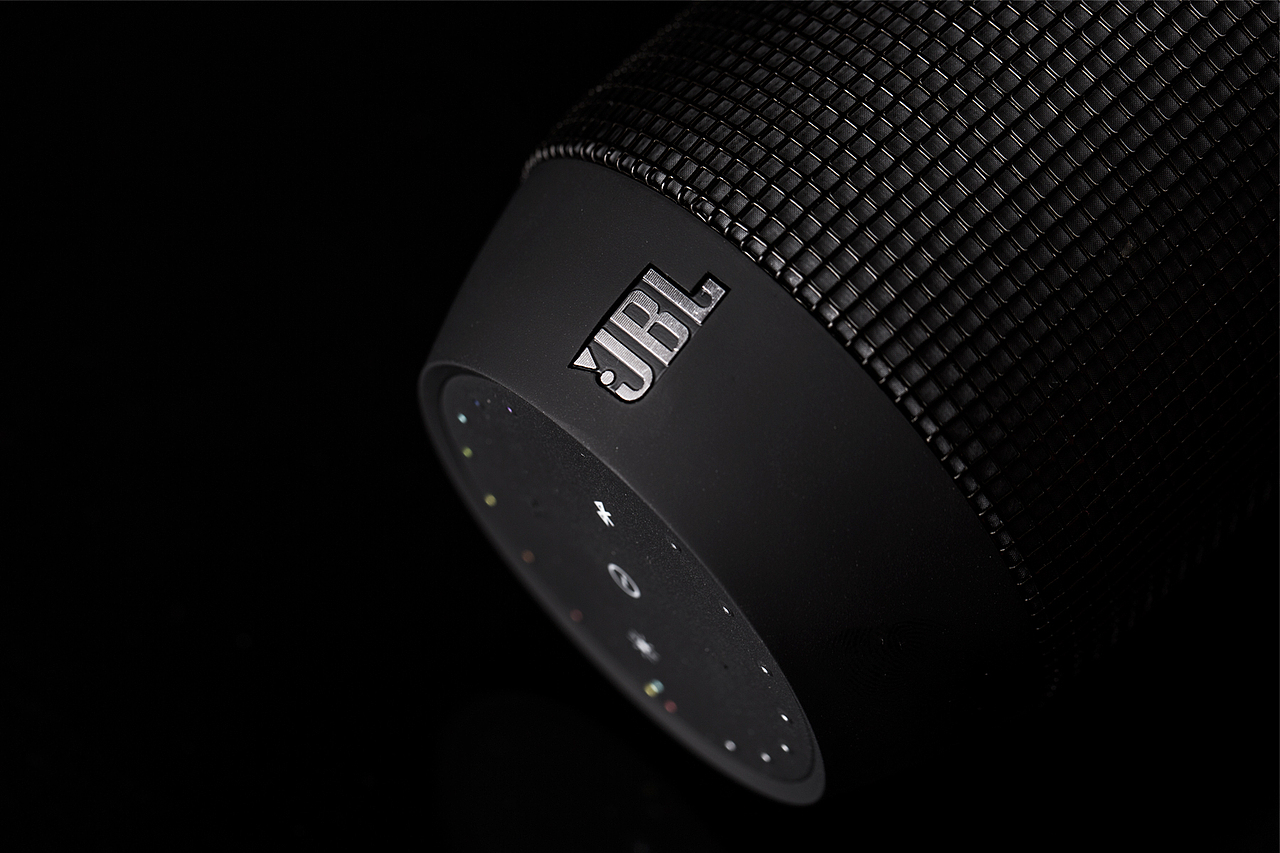 JBL无线蓝牙音箱实拍 蓝牙音响（图ZMzgxMDM4MDQ=） - 产品摄影 - 站酷设计师卓维Design原创素材 - 站酷ZCOOL