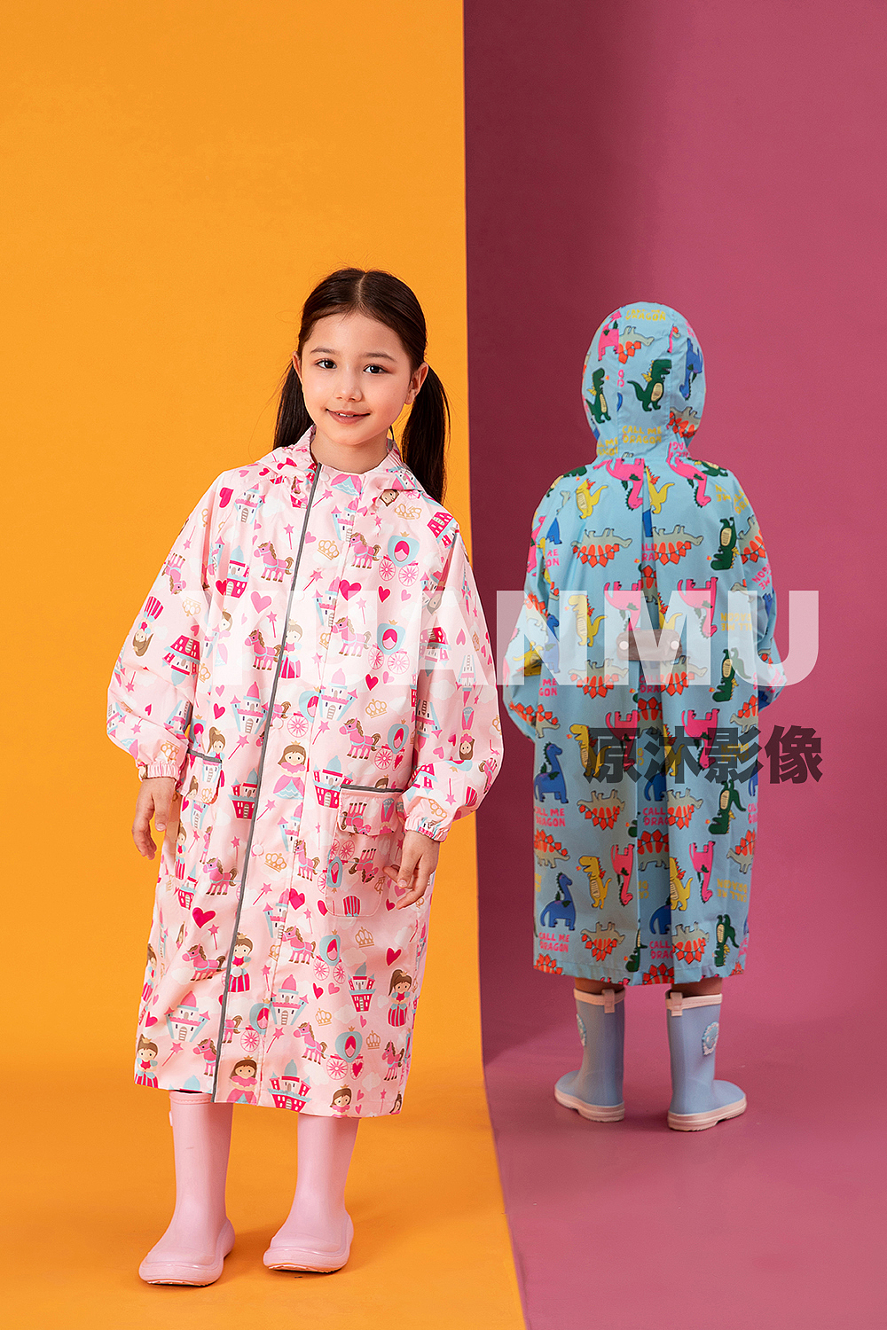 儿童雨衣（图ZMzcxMjU5ODA0） - 产品摄影 - 站酷设计师原沐摄影原创素材 - 站酷ZCOOL