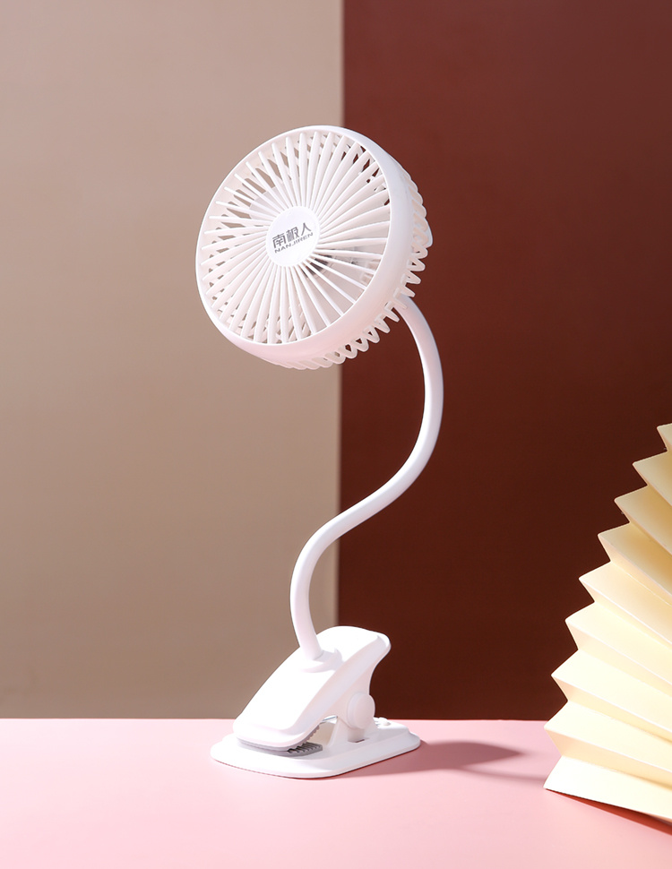 南极人电风扇小家电桌面电风扇静物创意拍摄影