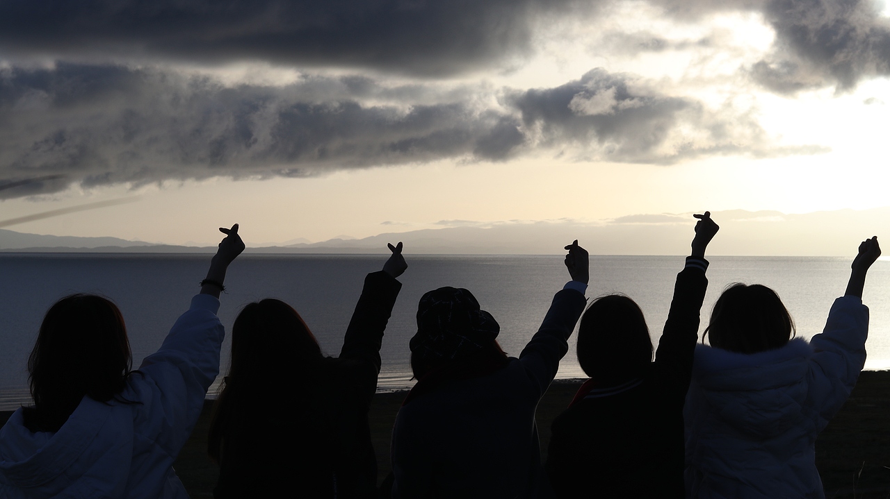 青海湖人像剪影（图ZMTMzMjE2MDQ4） - 人像摄影 - 站酷设计师梦醒时分sr原创素材 - 站酷ZCOOL