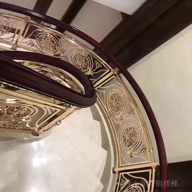 谈谈铝板雕花护栏镀金铜铝护栏作用