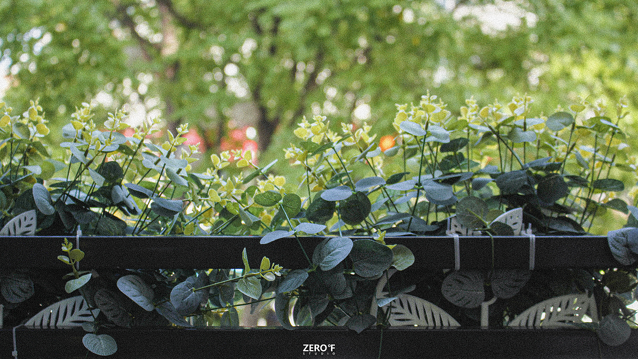 EVERYTHINS GOES THE COLOR BLUE