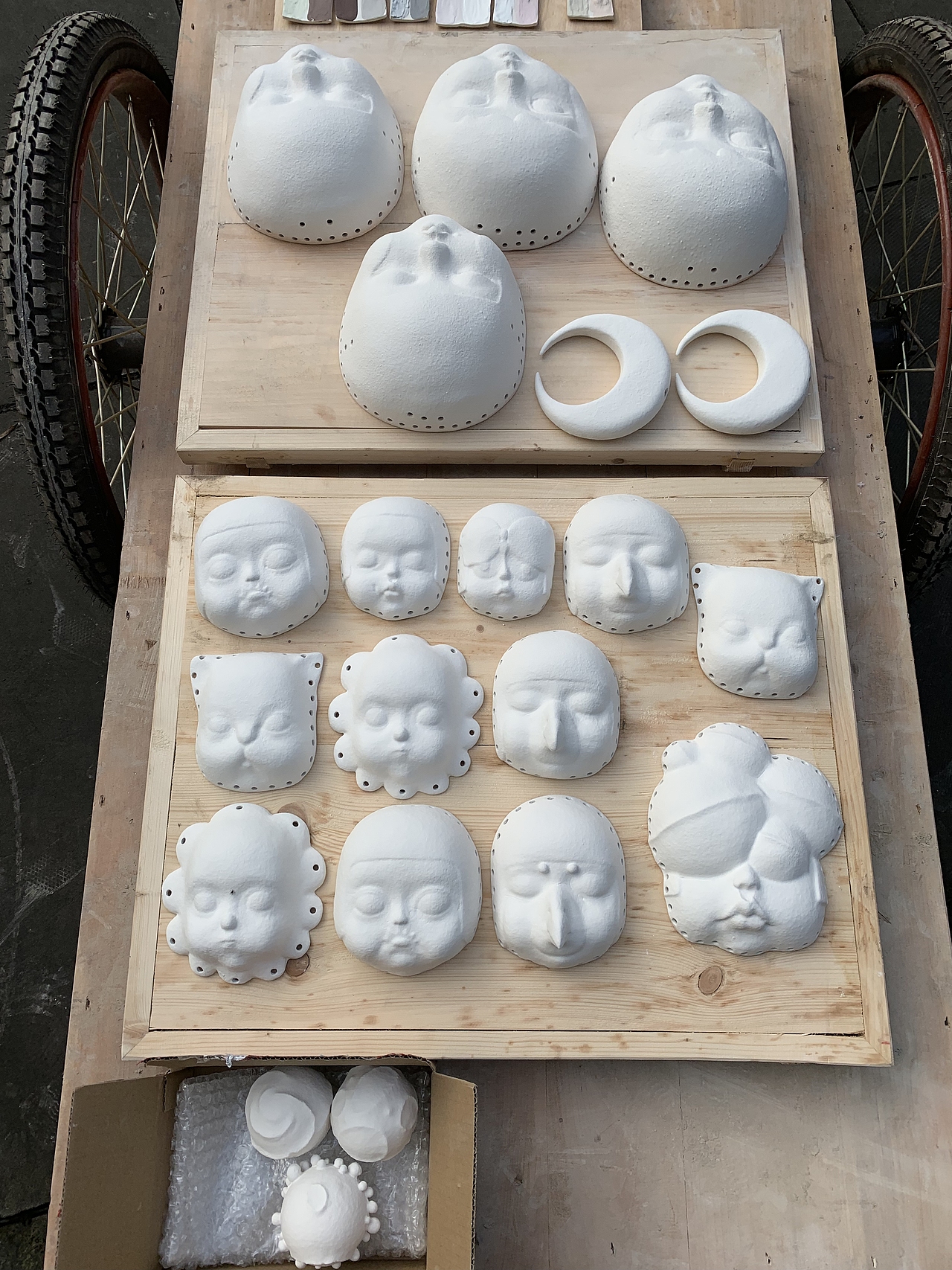 陶瓷作品《乱脸》（图ZMjI4OTQxNTA0） - 其他手工艺 - 站酷设计师梅沙misa原创素材 - 站酷ZCOOL