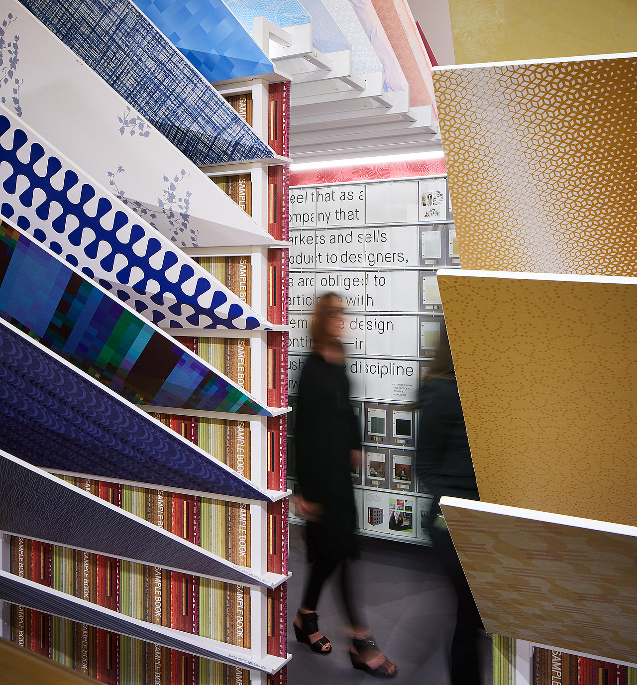 Behance搬运工—展台设计（图ZMjMyOTg4NjQw） - 展陈设计 - 站酷设计师奶茶三分糖啦原创素材 - 站酷ZCOOL