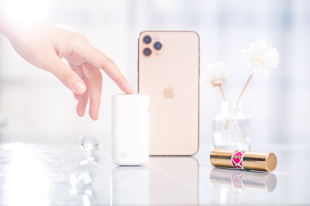 移動(dòng)電源（圖ZMTgyMTMzMjU2） - 產(chǎn)品攝影 - 站酷設(shè)計(jì)師攝影師張恒原創(chuàng)素材 - 站酷ZCOOL