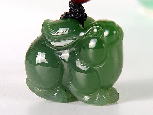 和田玉碧玉/黄口料玉石兔子吊坠
