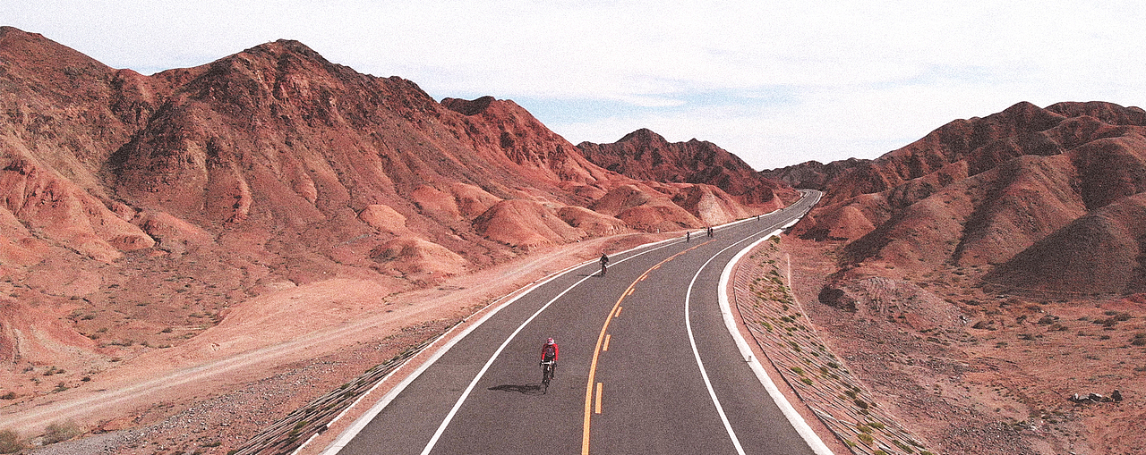 玉门首届国际铁人三项赛
