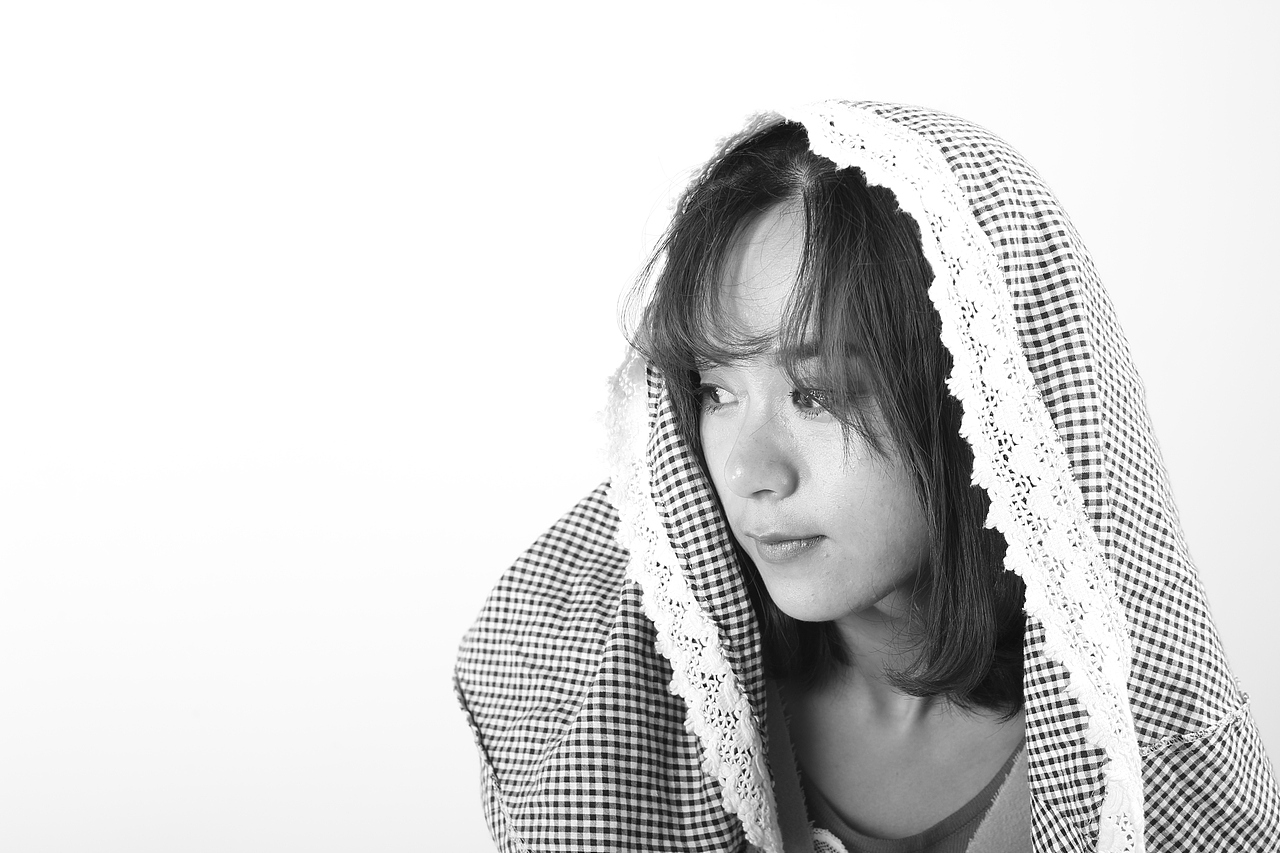 人像攝影3（圖ZNDE5NTExMzY=） - 人像攝影 - 站酷設(shè)計(jì)師芳芳9407原創(chuàng)素材 - 站酷ZCOOL