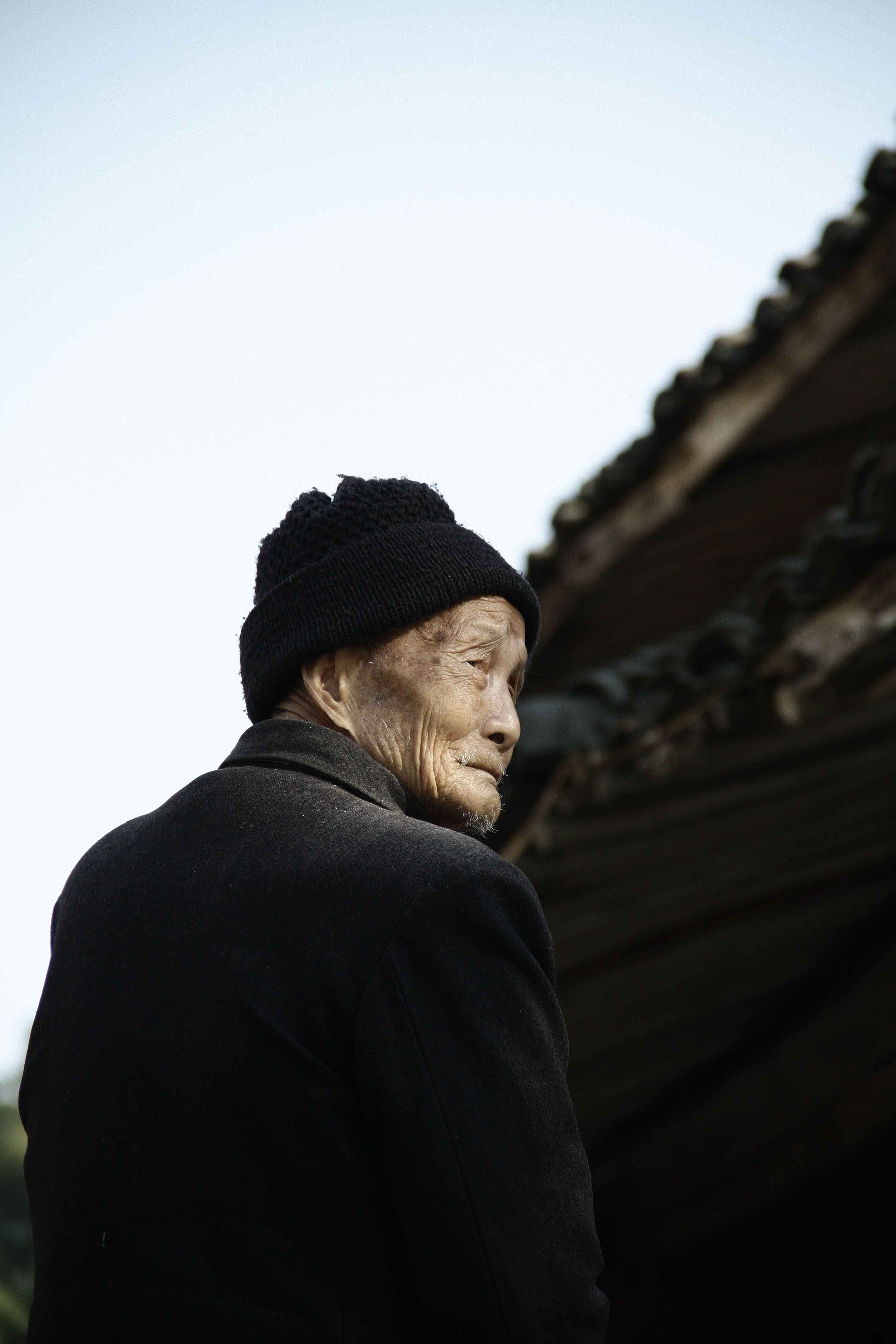 老人青年小孩-日常纪实摄影