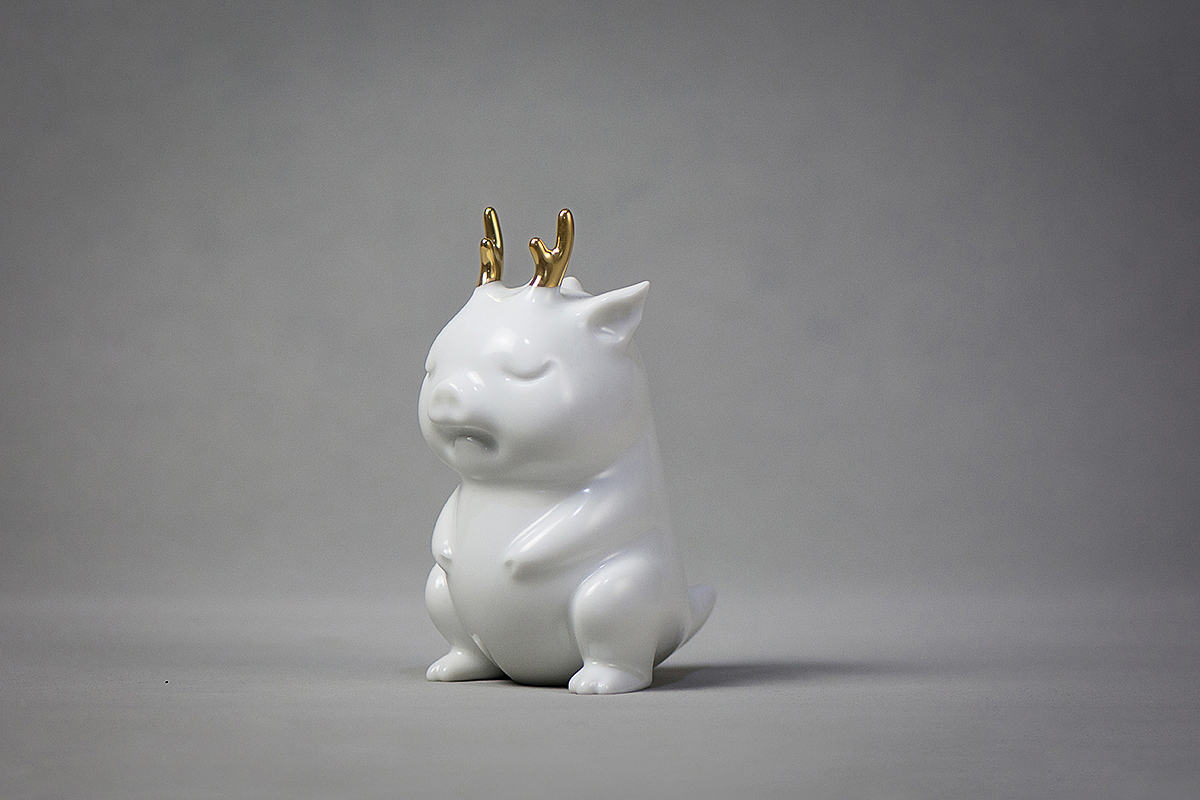 候鸟陶作品-e星龙猪-陶瓷雕塑