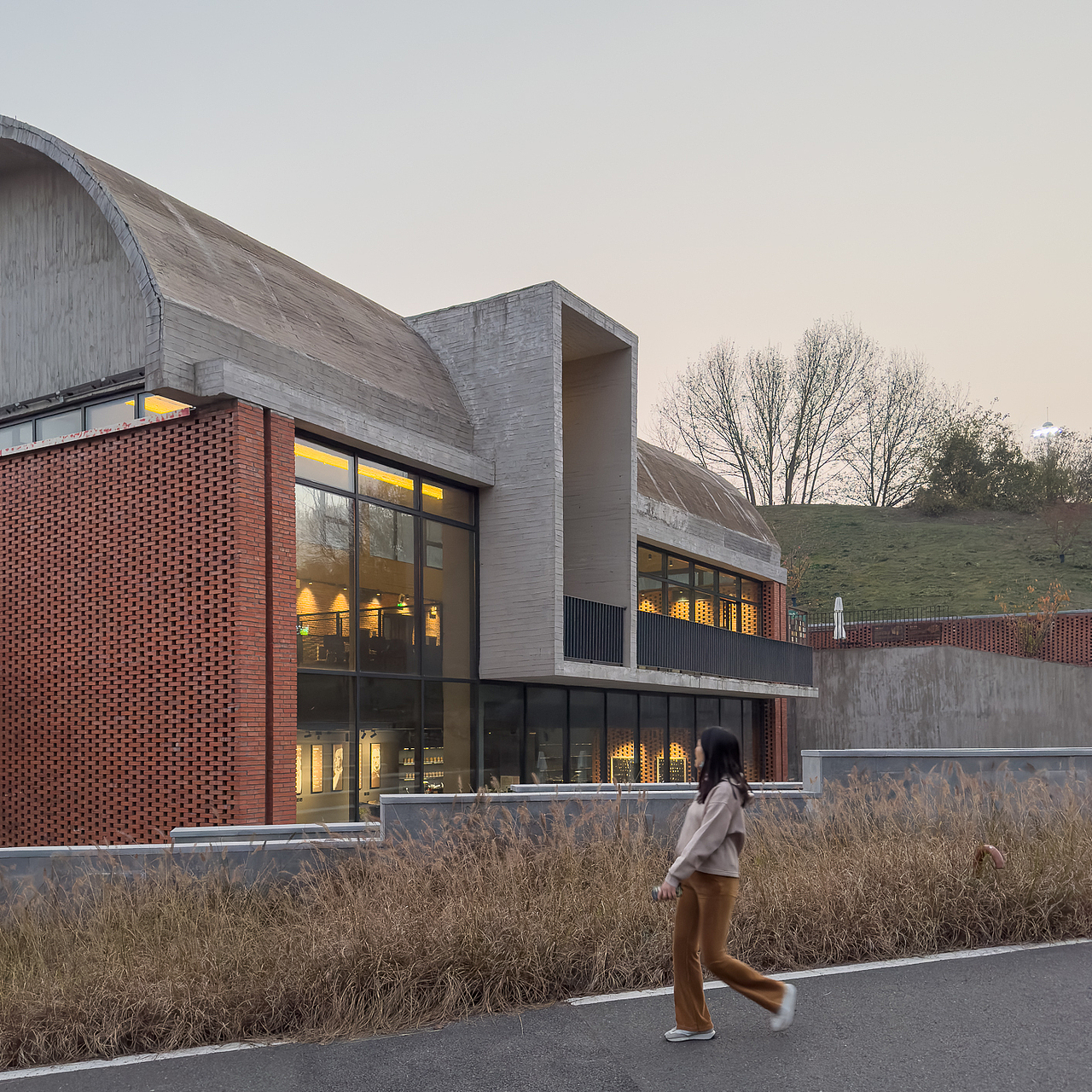 南京先锋汤山矿坑书店（图ZMzI0MTk3NDE2） - 环境/建筑摄影 - 站酷设计师梁文军原创素材 - 站酷ZCOOL