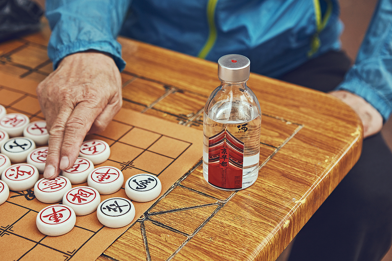 拜托你亲爱的朋友啊，请你一定要笑，一定要比出耶！