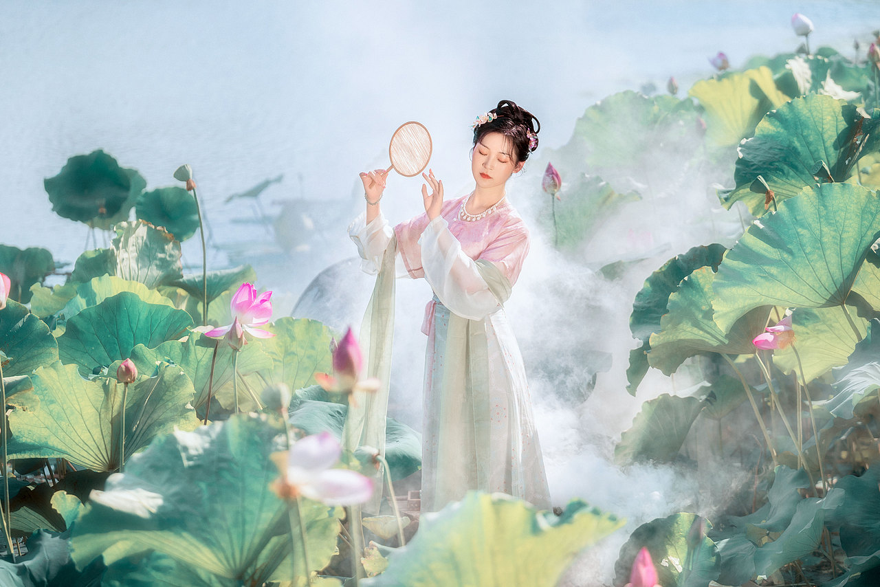 烟风袅袅荷花源（图ZMzE1MTM4NDcy） - 人像摄影 - 站酷设计师糊涂仙人LEO原创素材 - 站酷ZCOOL