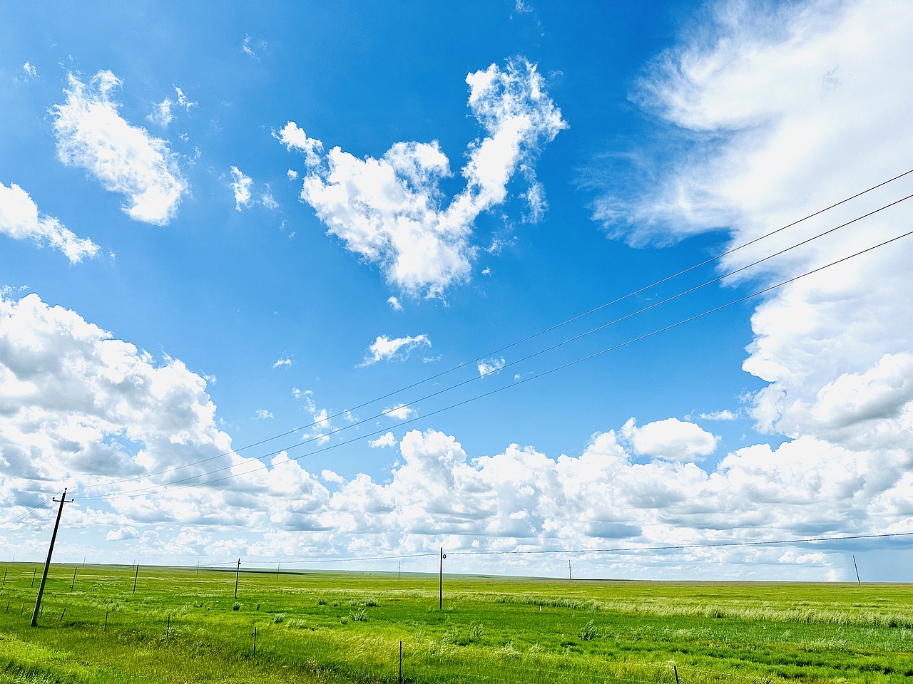 天空的顏色（圖ZMzUzMTM5OTQ0） - 風(fēng)光攝影 - 站酷設(shè)計(jì)師吳小朝原創(chuàng)素材 - 站酷ZCOOL