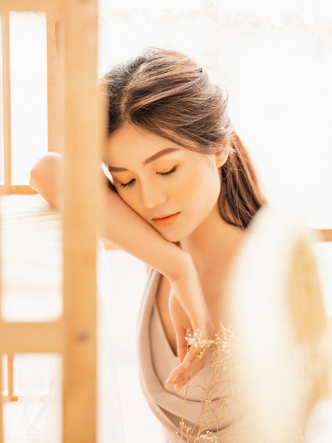 森系室内小清新人像少女写真