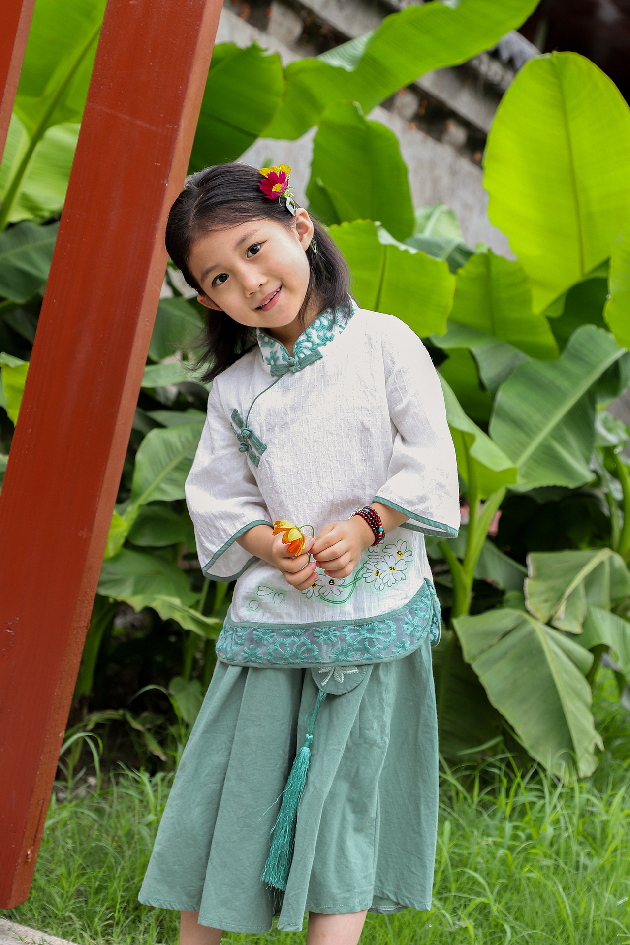 有个女孩,名叫:婉君