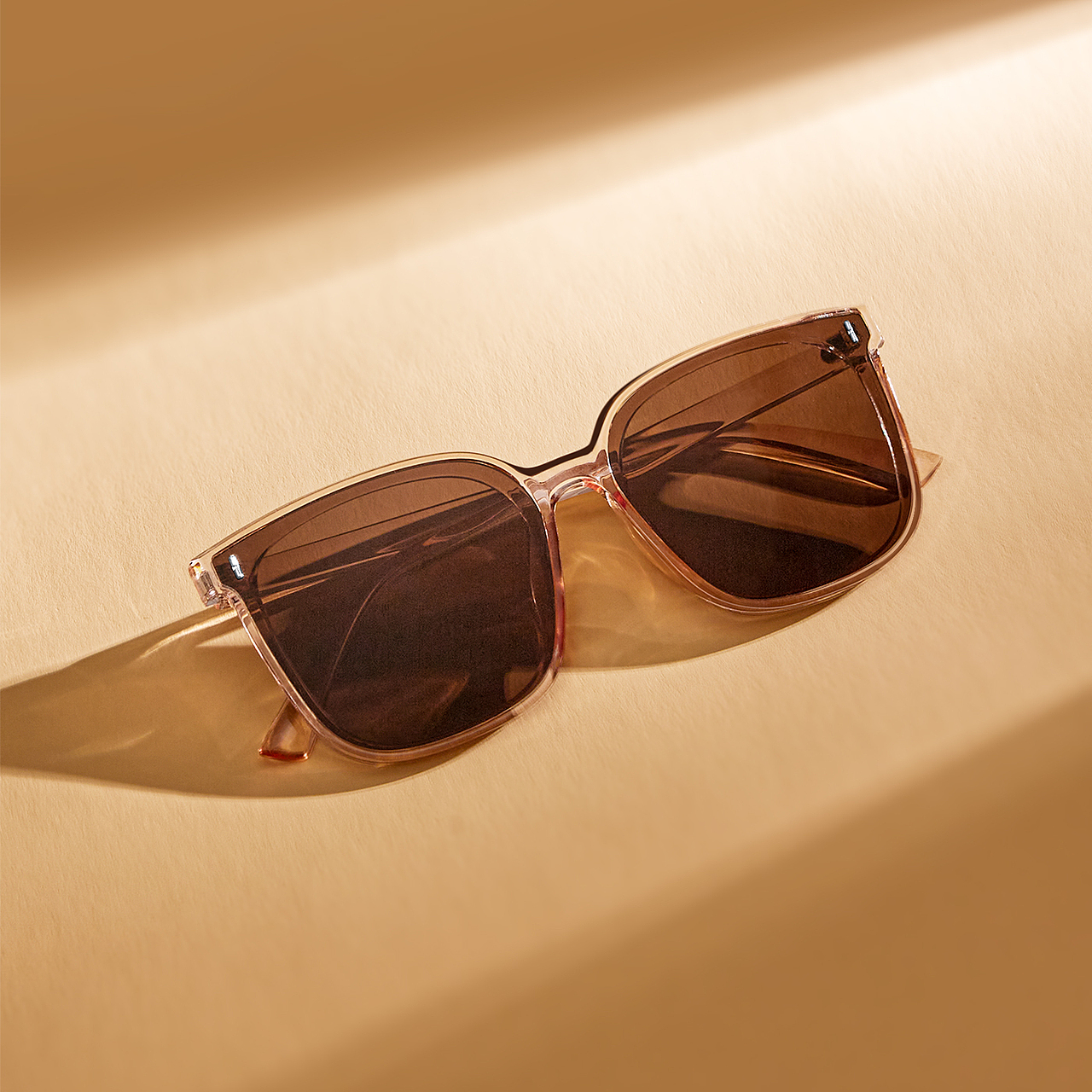 墨镜摄影丨GUITAR MASTER✖静物产品眼镜拍摄（图ZMzIxOTU0NjMy） - 产品摄影 - 站酷设计师斑驳视觉原创素材 - 站酷ZCOOL