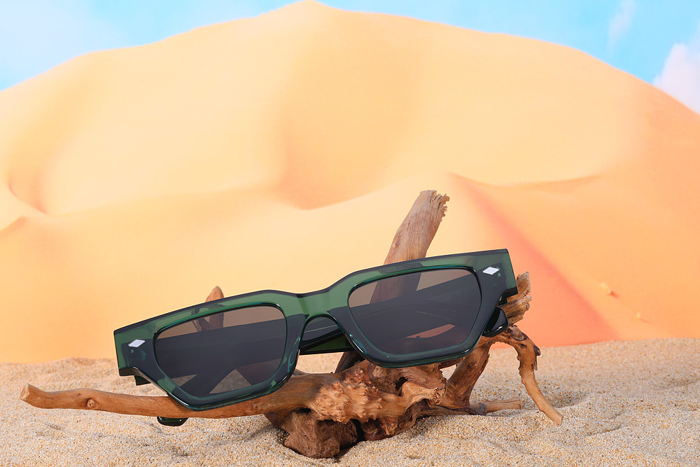 深圳眼镜工厂_同GM款蝴蝶胶架眼镜MF7718绿色-新创森