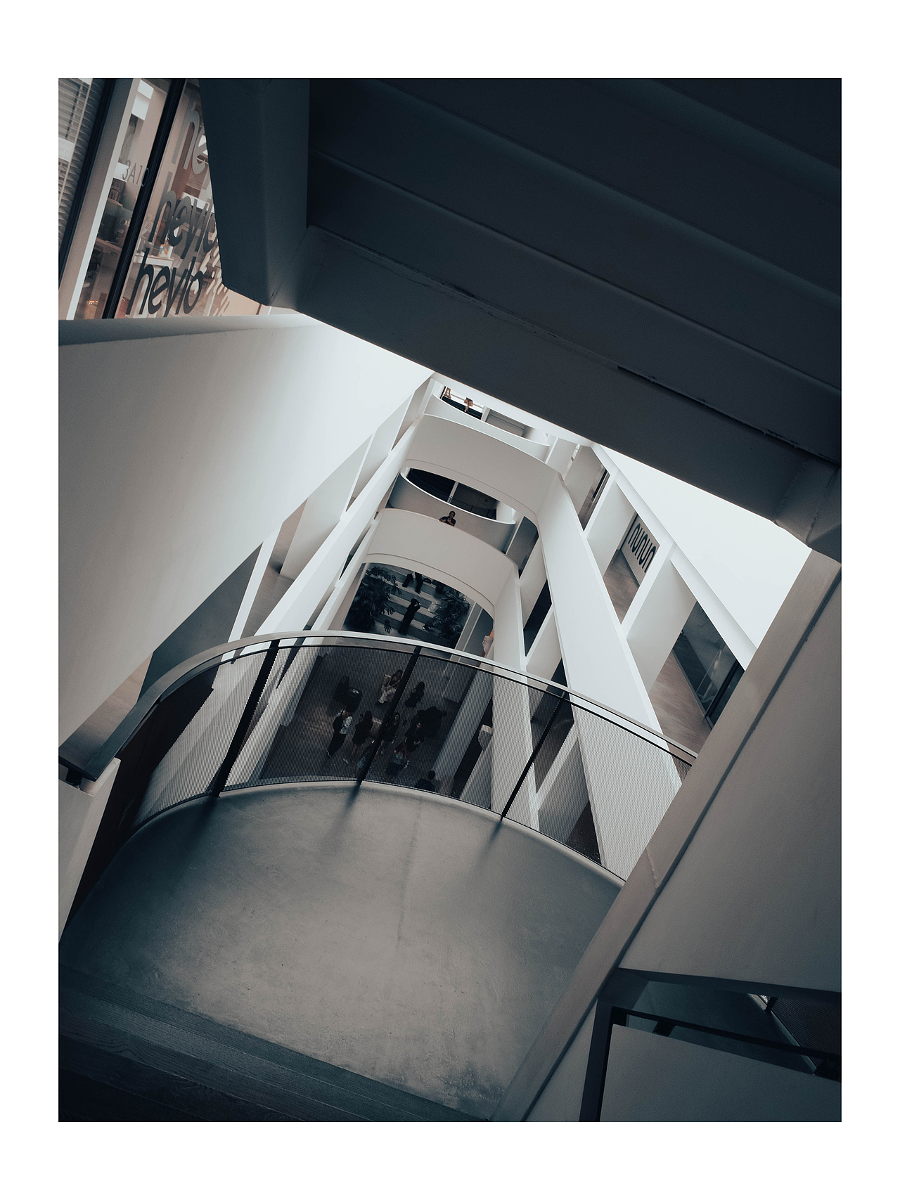 上海现所街拍摄影（图ZMzUxMDU2MDY4） - 电商 - 站酷设计师ccqd83原创素材 - 站酷ZCOOL