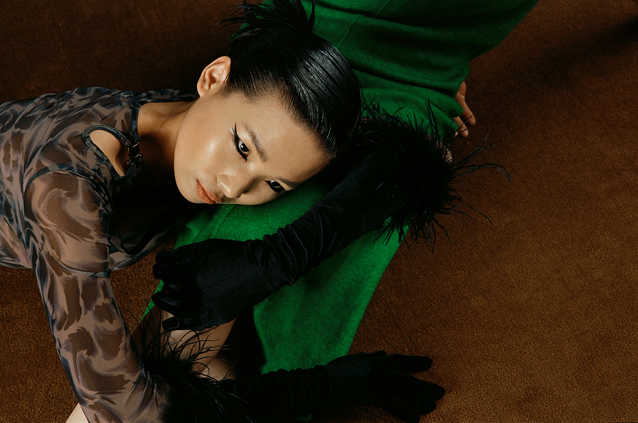 关于“我们”— ABOUT US