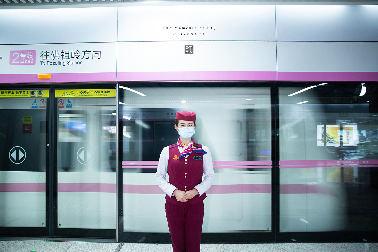武汉地铁-工作实拍（图ZMzIyNjE3MzI4） - 人像摄影 - 站酷设计师欢乐纪原创素材 - 站酷ZCOOL