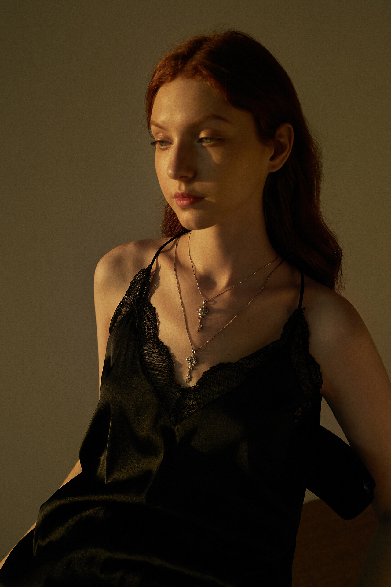 珠宝首饰自然光客片拍摄