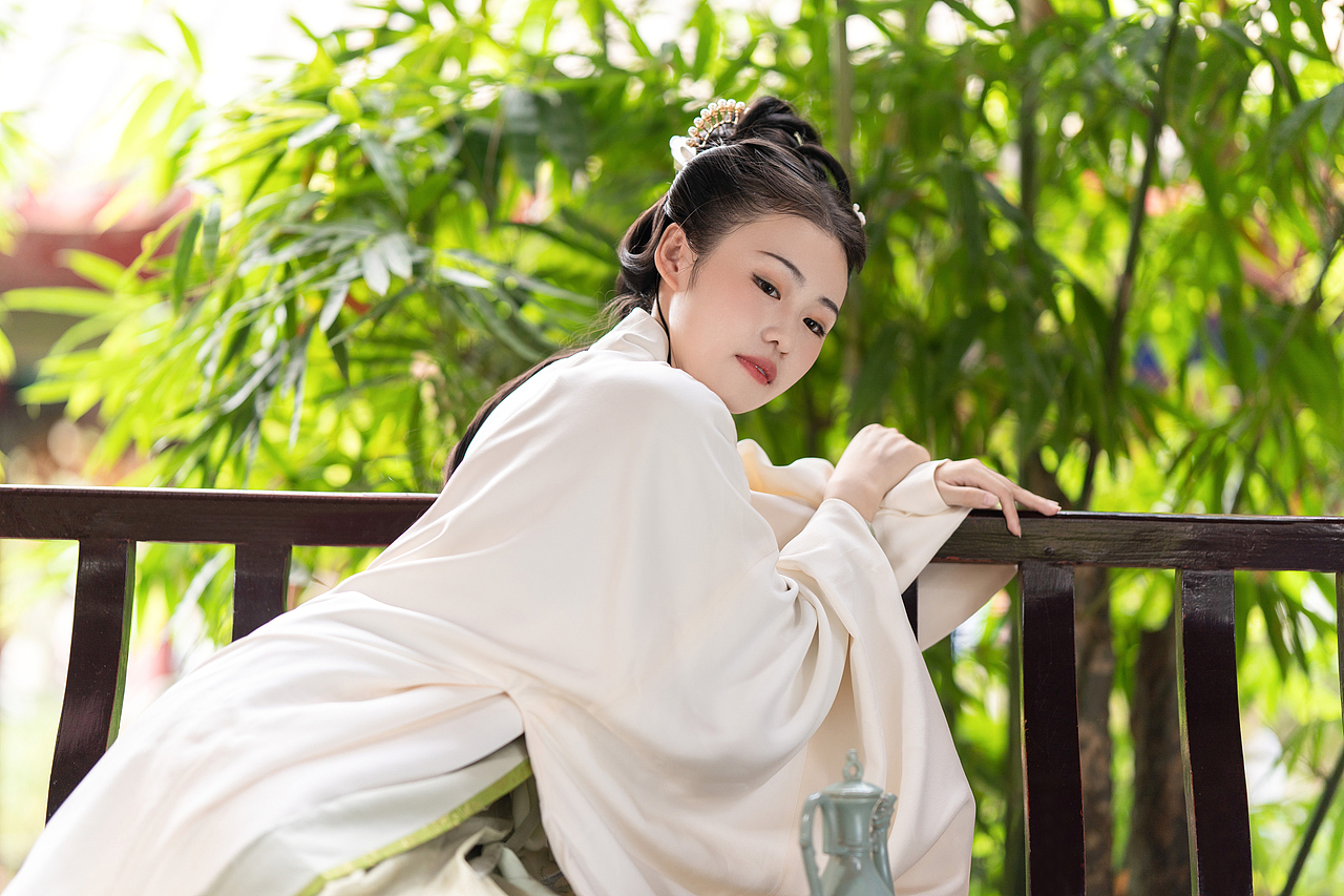 秋（图ZMzE4NjU3NzAw） - 人像摄影 - 站酷设计师鲤镜原创素材 - 站酷ZCOOL