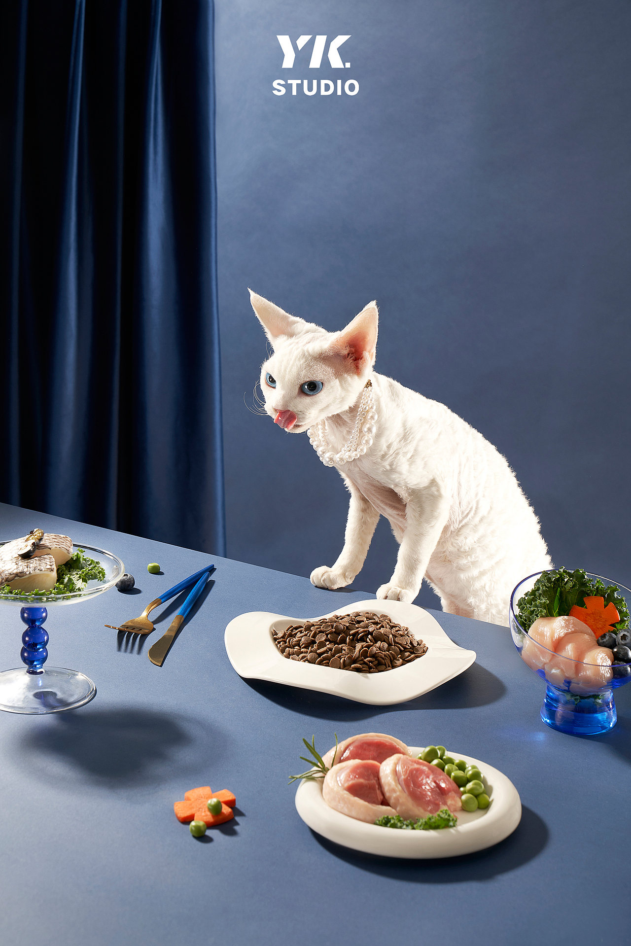 云顶星：农场盛宴无谷猫粮（图ZMzMwNzMxODk2） - 产品摄影 - 站酷设计师YK_STUDIO原创素材 - 站酷ZCOOL