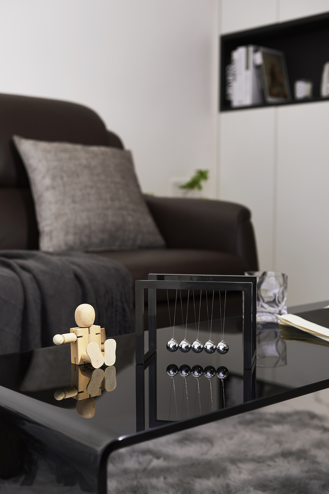 深圳口山设计:现代简约风小复式,邻居都忍不住来参考