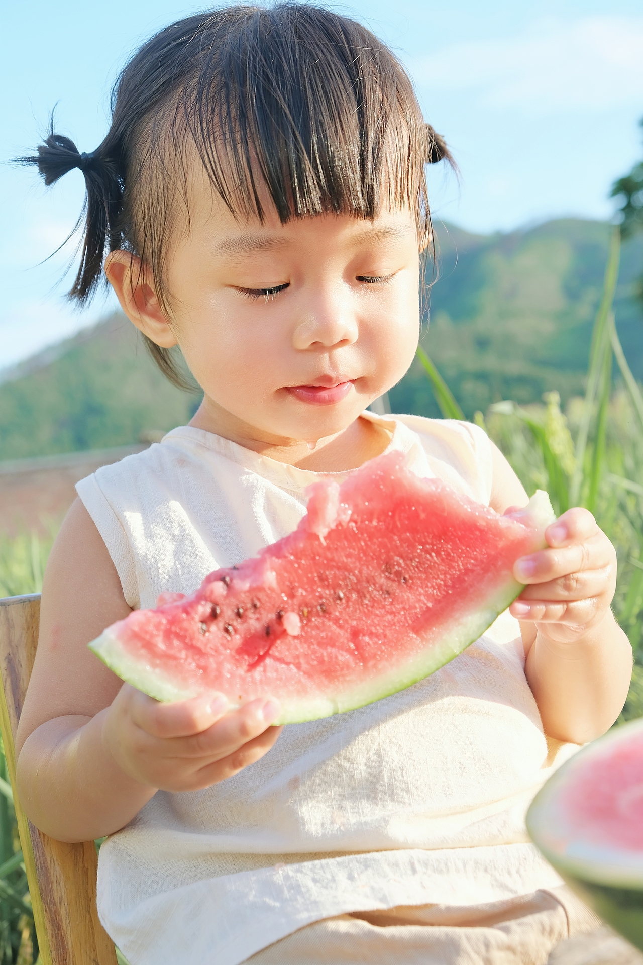稻田加西瓜，这是你记忆里的夏天吗（图ZMzY3MzgyODY4） - 人像摄影 - 站酷设计师陳丫丫原创素材 - 站酷ZCOOL