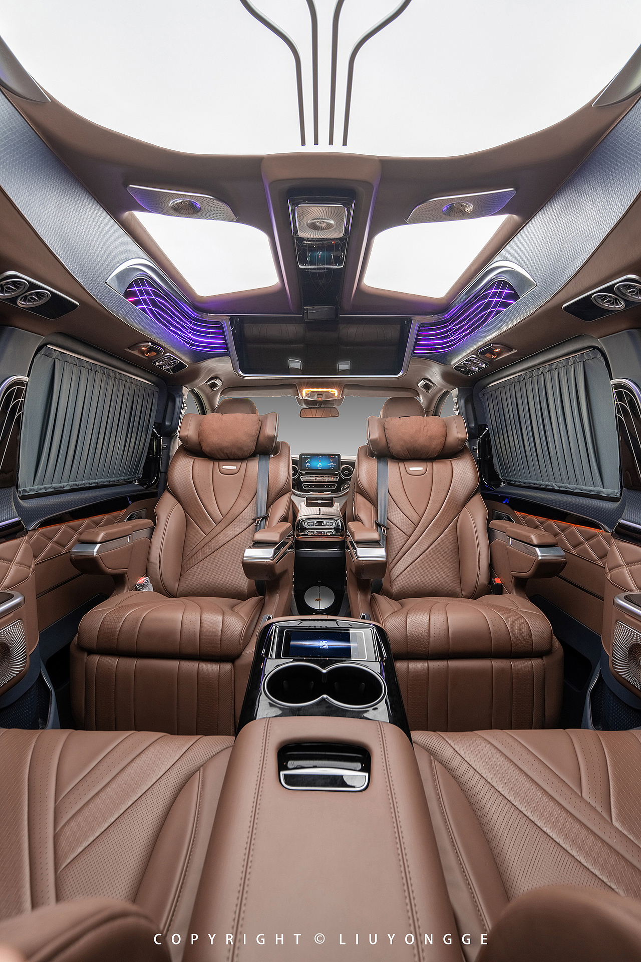 商务车平面拍摄