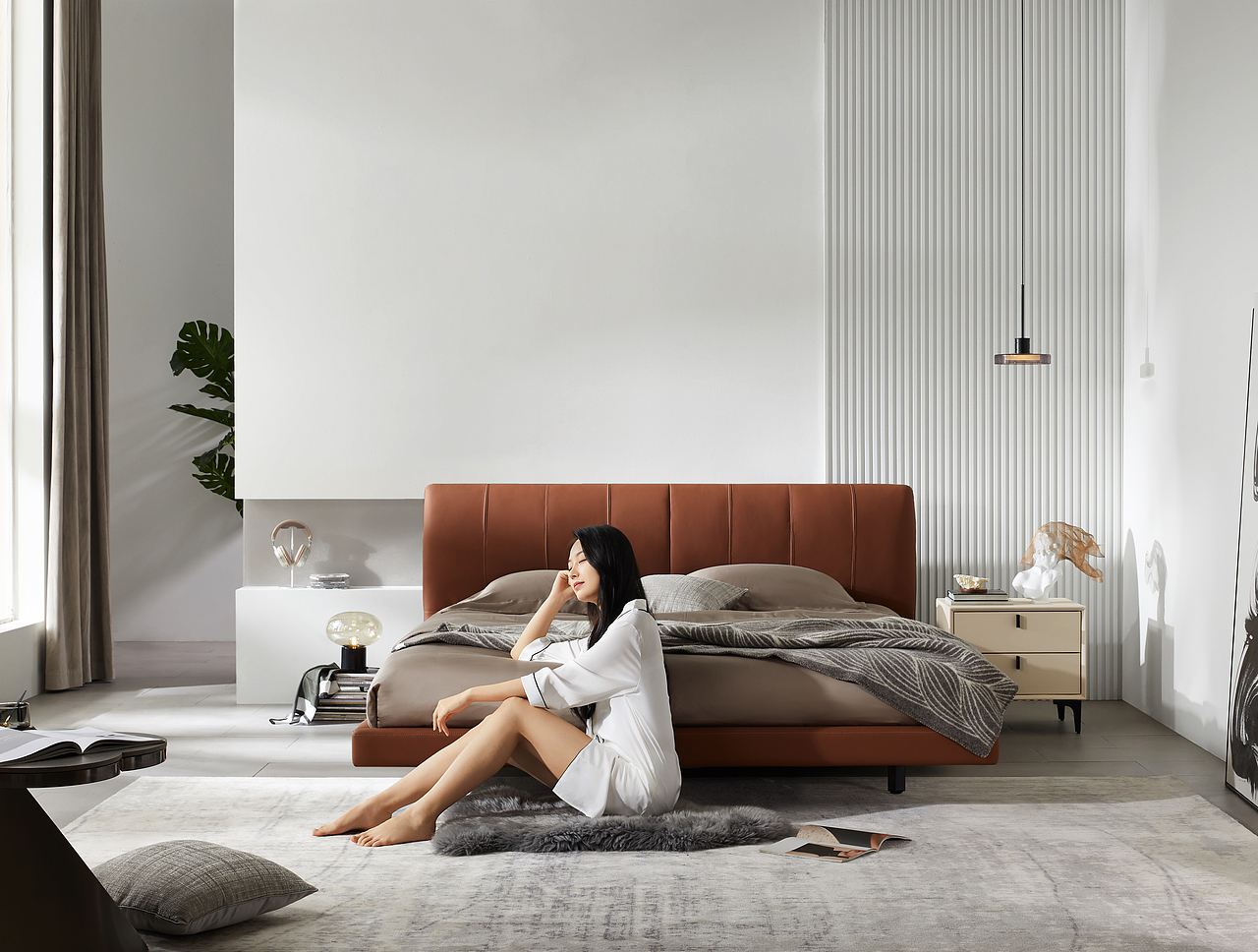 灯光位置学习分享:
左侧高角度硬光;中间反射打米菠萝;前侧缘处硬光;圆形柔光箱模特面部补光。<br>