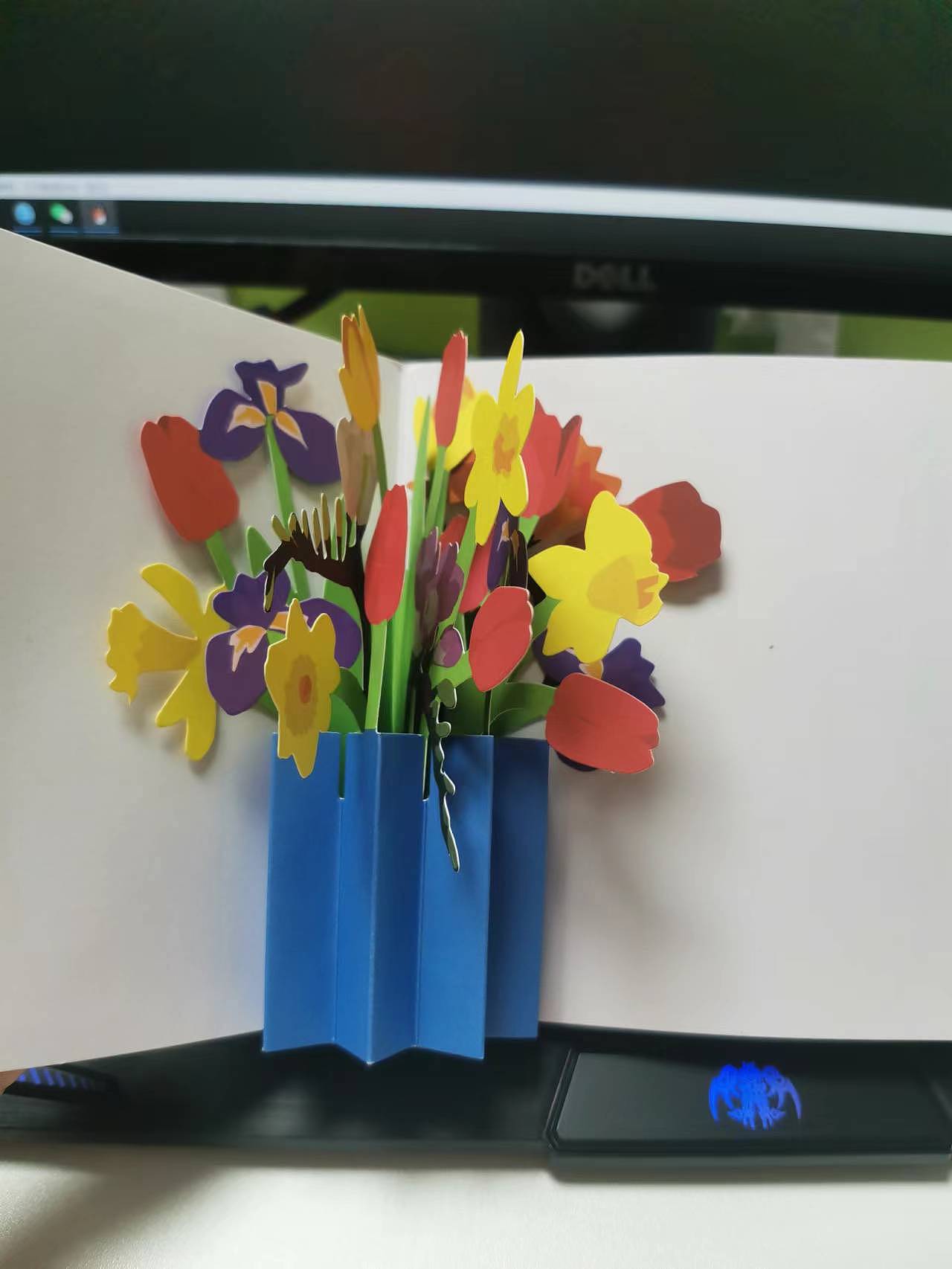 我司专业设计立体纸艺--立体贺卡