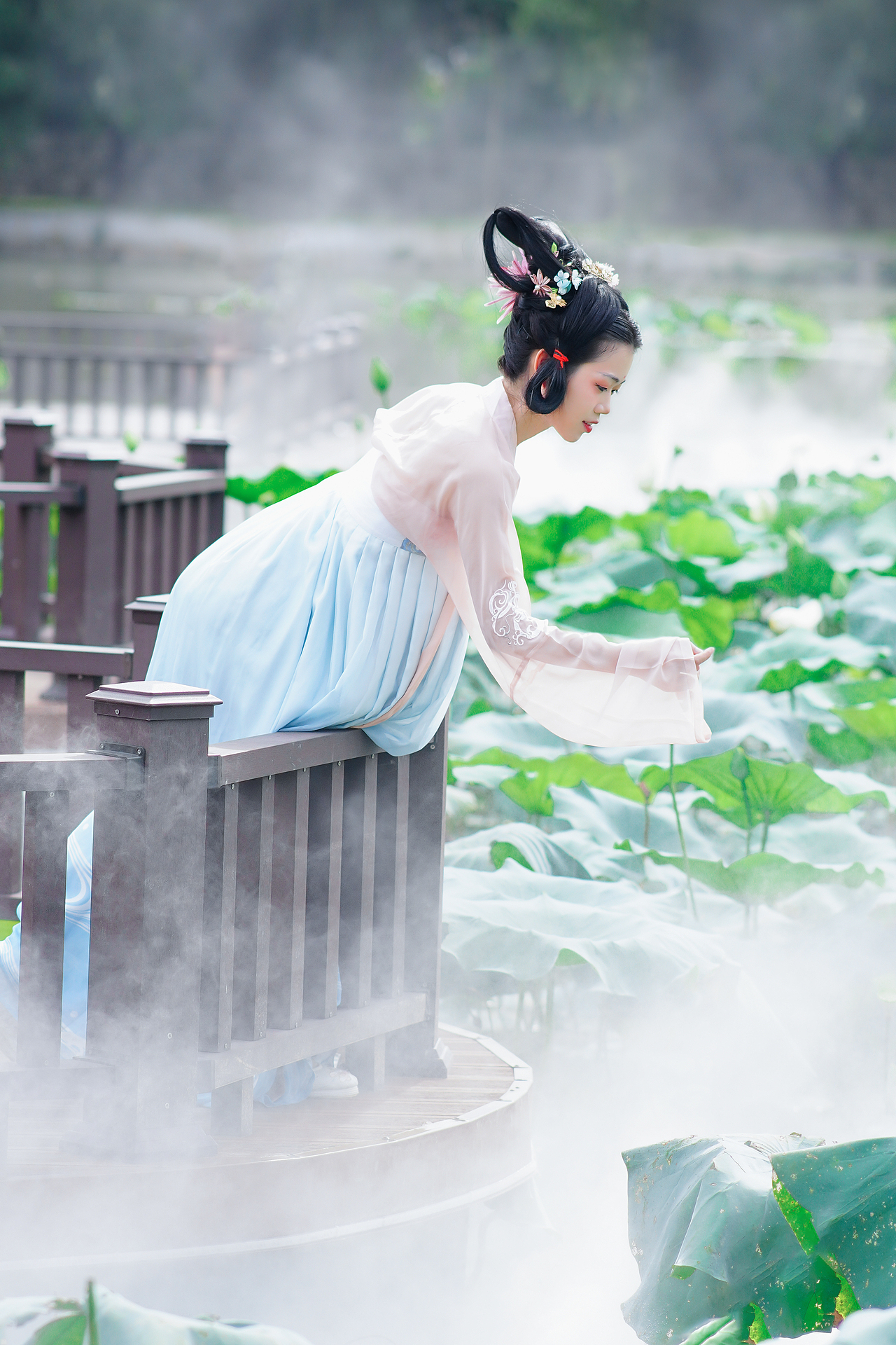 荷花期/古风人像（图ZMzEwNjg1NzQ4） - 人像摄影 - 站酷设计师黑哥_DS原创素材 - 站酷ZCOOL