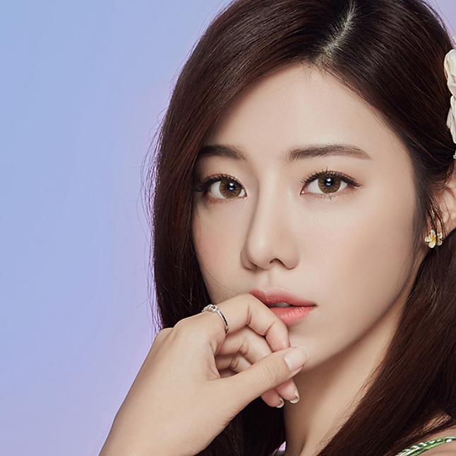 set韩国模特妍丽美瞳拍摄作品