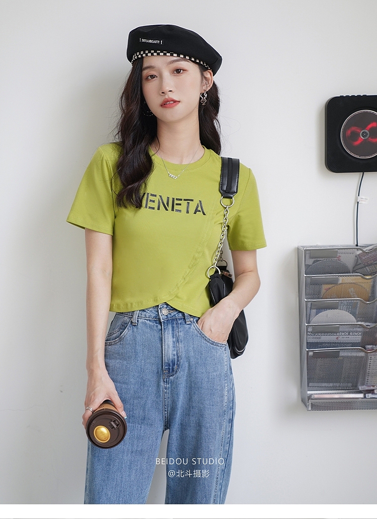 模特小咪 短袖T恤拍摄 上衣拍照