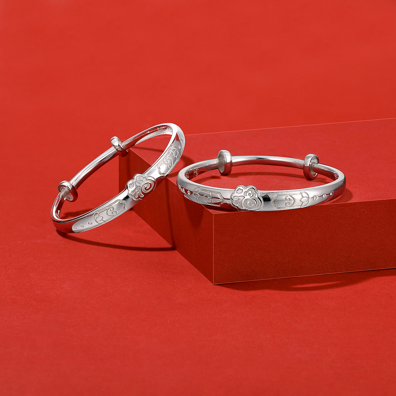 珠宝摄影vol.13 | 宝宝锁包手镯【红色·光影】