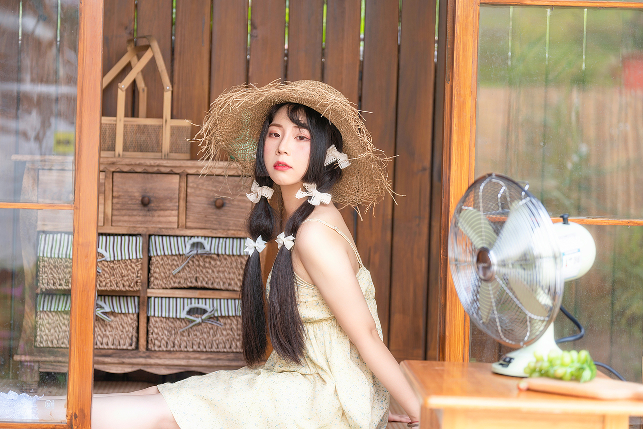 人像写真丨西瓜味的夏天（图ZMzY5OTg1MzIw） - 人像摄影 - 站酷设计师马克不爱吃米饭原创素材 - 站酷ZCOOL