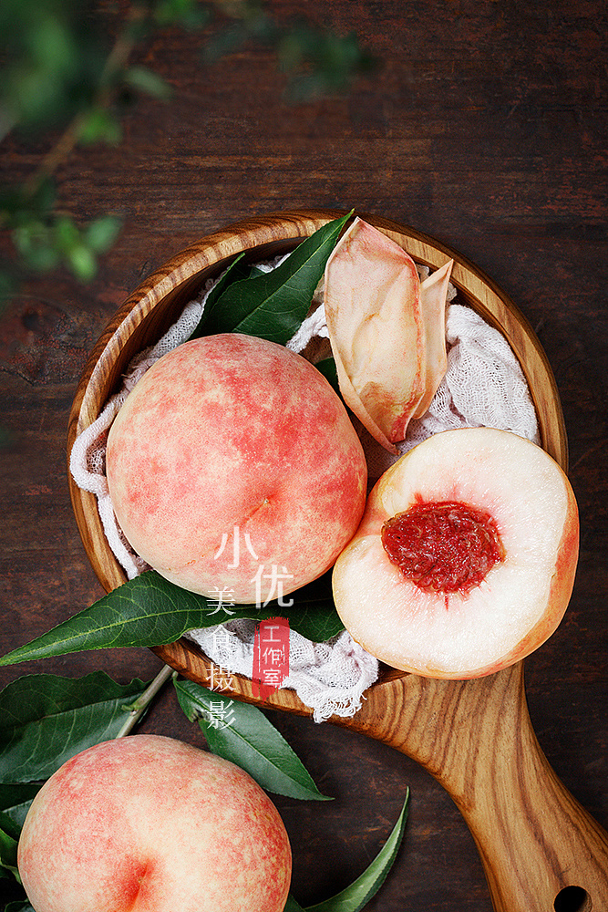 静物美食摄影 复古风 阳山水蜜桃