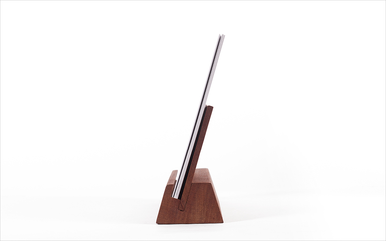 2019年台历,实木山峰台历,可定制的木质照片日历。