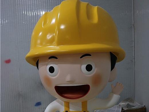 港粤雕塑供消防安全教育主题消防员卡通玻璃钢雕塑摆件