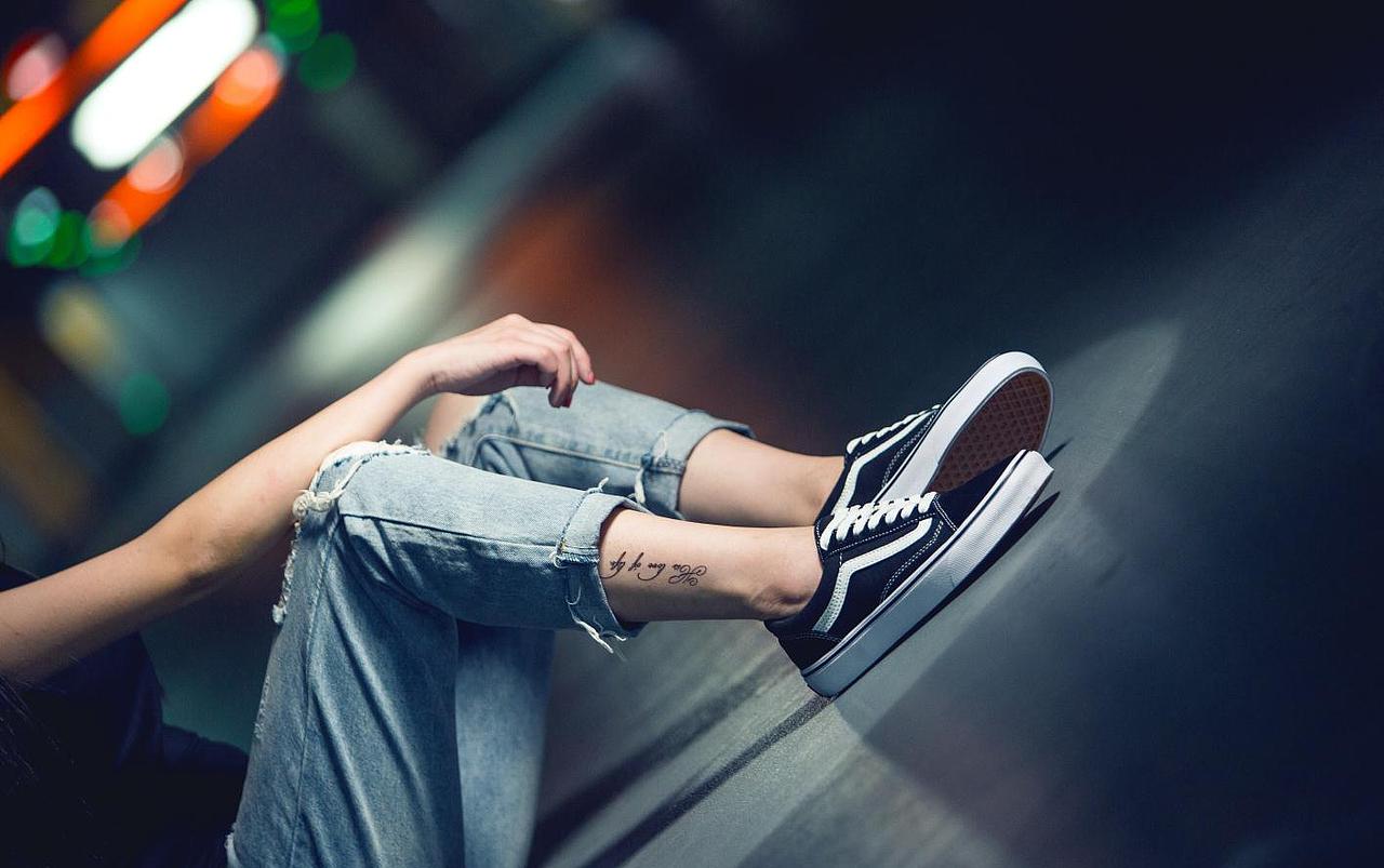 帆布鞋脚模拍摄