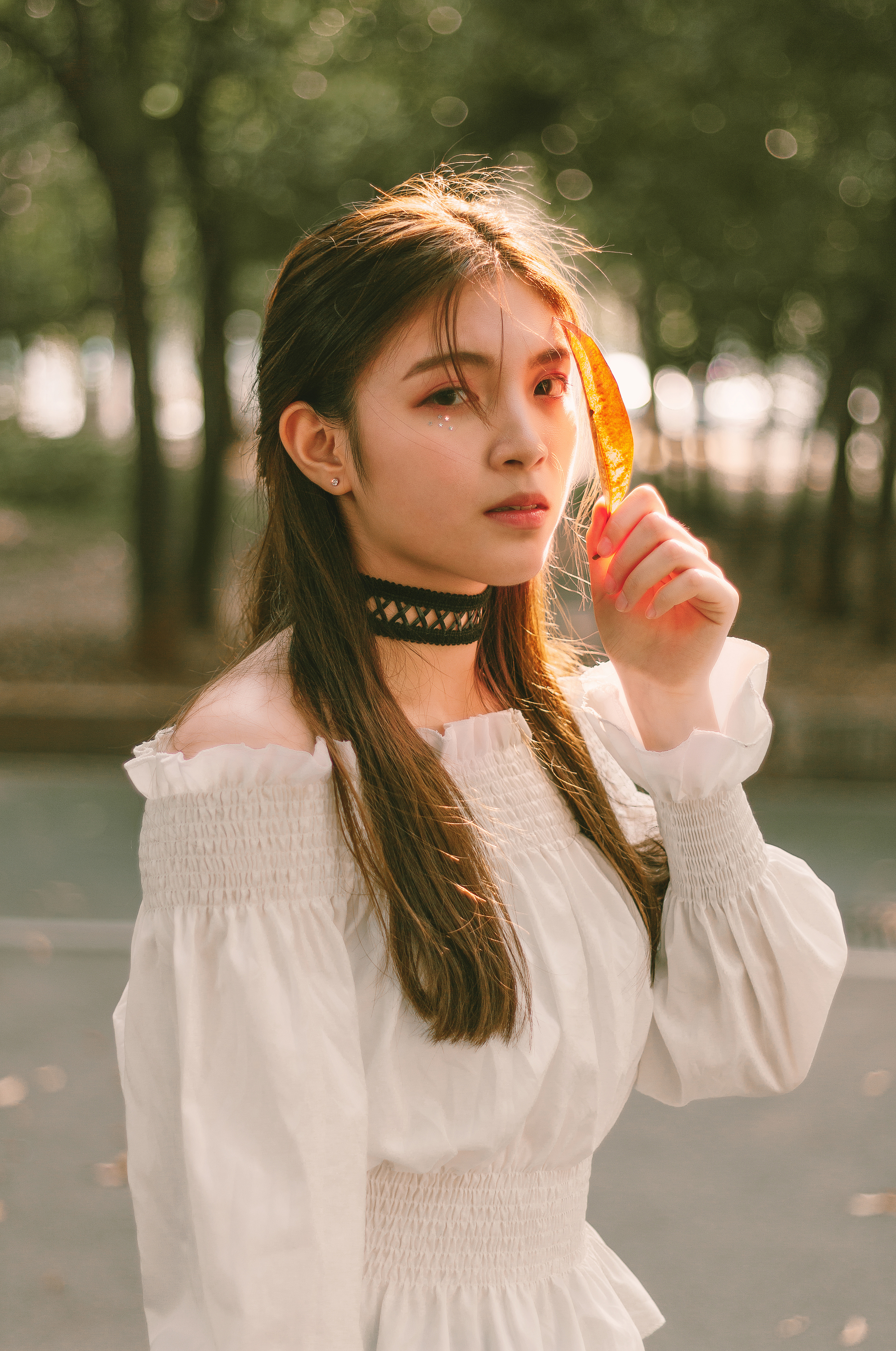 你的眼眸深邃而又深刻