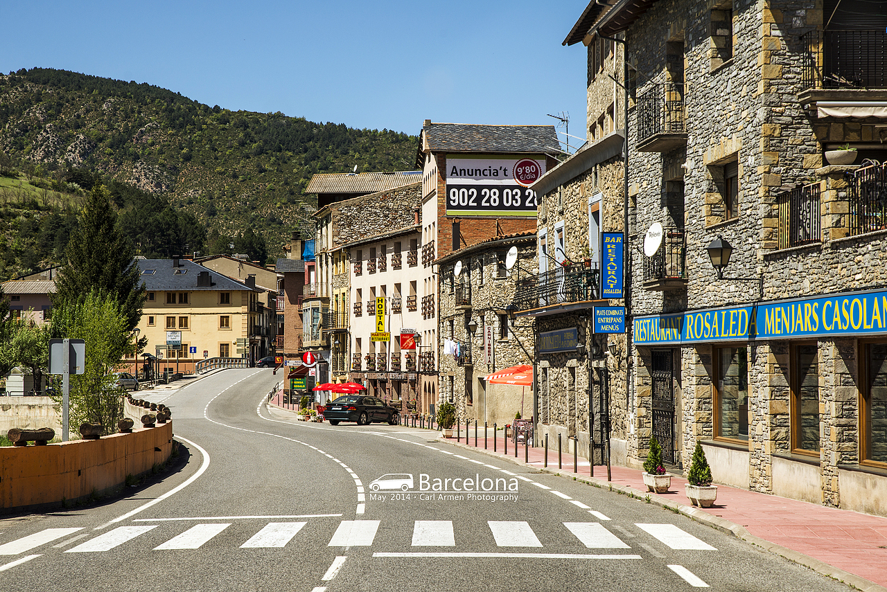 另一个不知名的路上小镇。村庄乡下基本都是这样的感觉，非常干净恬淡。