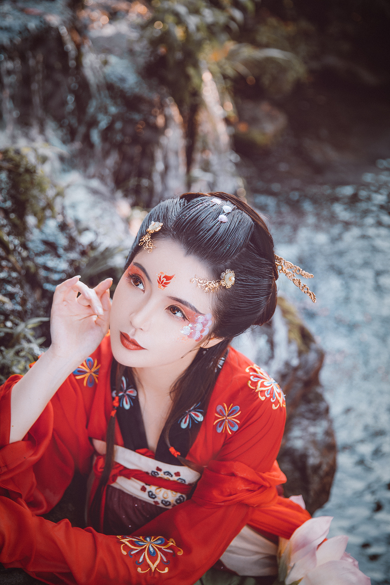 《胭脂魅莲生》