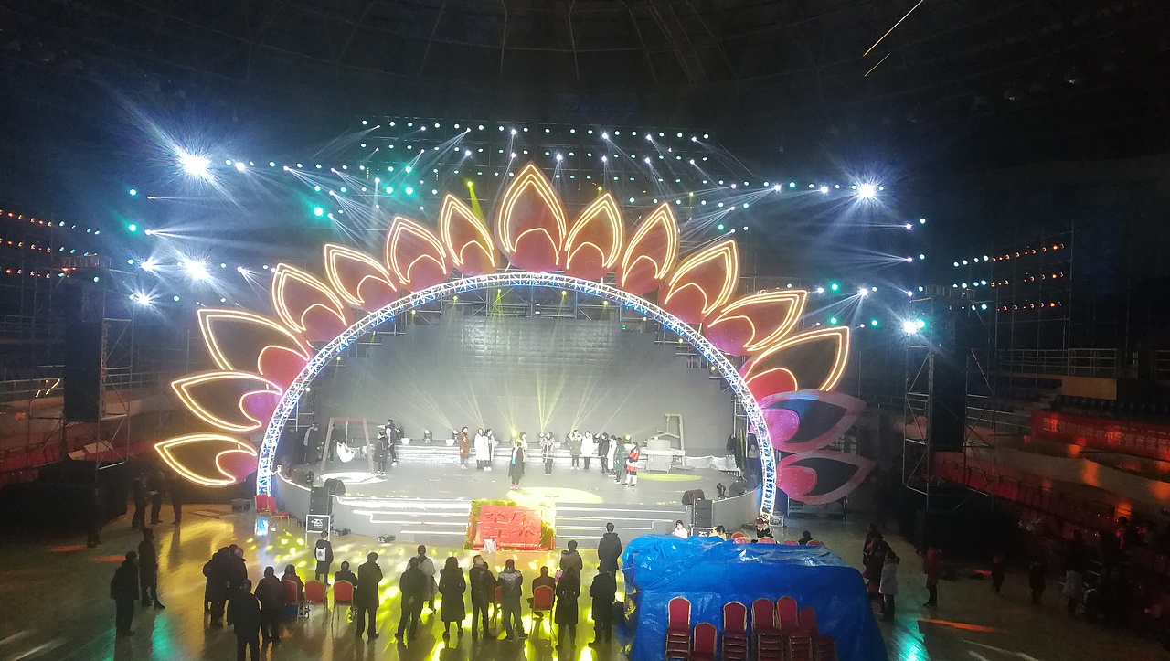 垫江2019春晚舞美造型设计、搭建