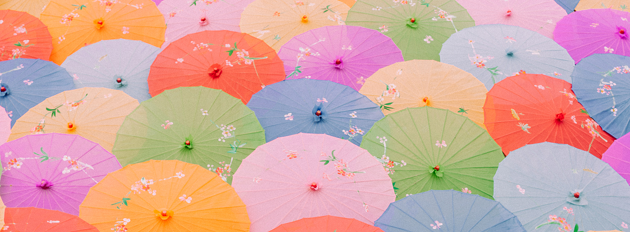 如此,足够我爱这破碎泥泞的人间。